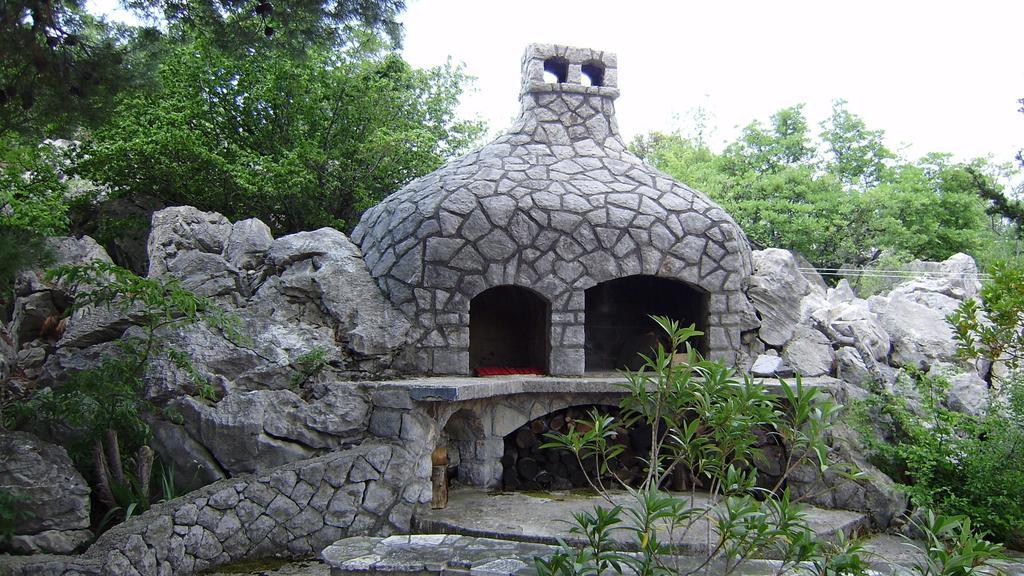 Vila Jadranka Apartments and Rooms Omišalj Rum bild